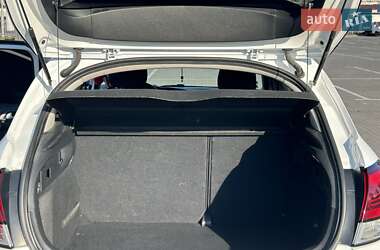 Хэтчбек Citroen C4 2016 в 