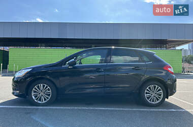 Хэтчбек Citroen C4 2013 в 