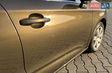 Хетчбек Citroen C4 2013 в 