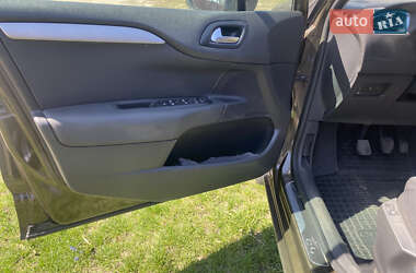 Хэтчбек Citroen C4 2014 в 