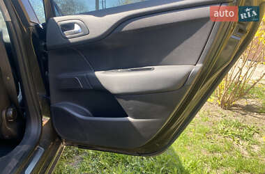 Хэтчбек Citroen C4 2014 в 