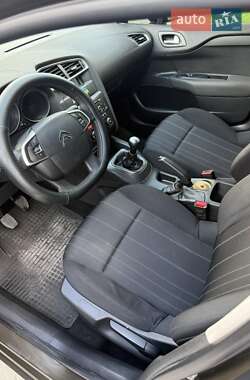 Хэтчбек Citroen C4 2014 в 