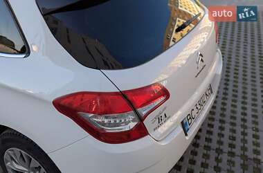 Хэтчбек Citroen C4 2012 в 