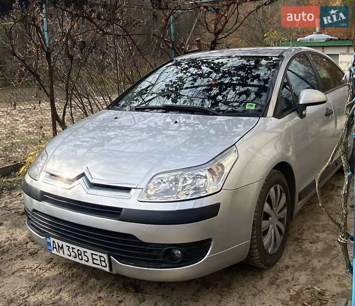 Хэтчбек Citroen C4 2008 в 