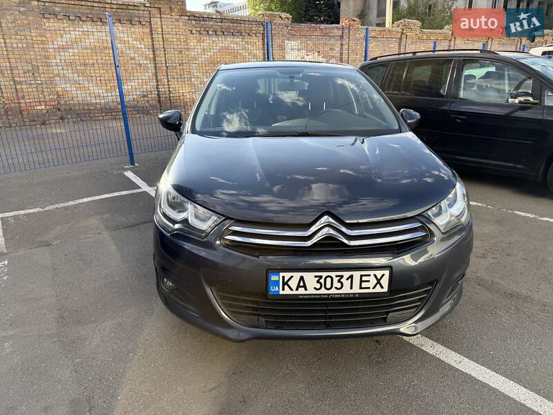 Хэтчбек Citroen C4 2015 в Киеве