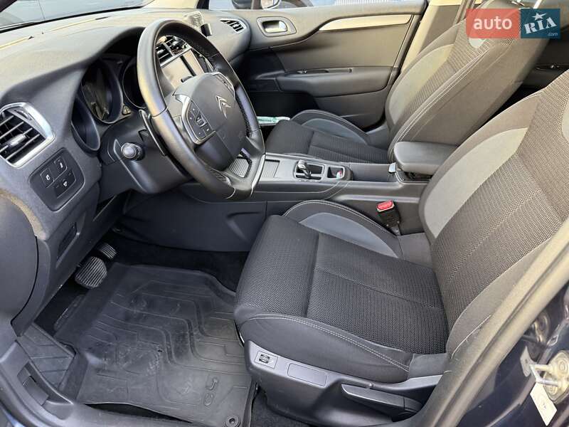 Хэтчбек Citroen C4 2015 в Киеве