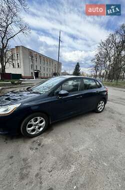 Хэтчбек Citroen C4 2012 в 