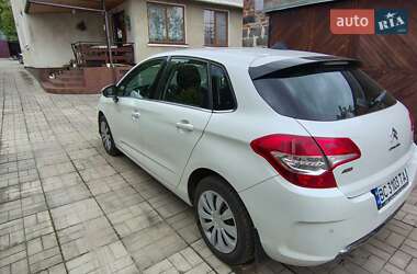Хэтчбек Citroen C4 2013 в 
