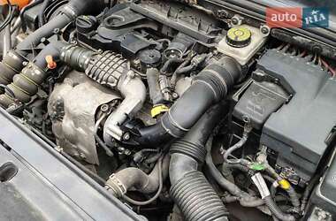 Хэтчбек Citroen C4 2013 в 