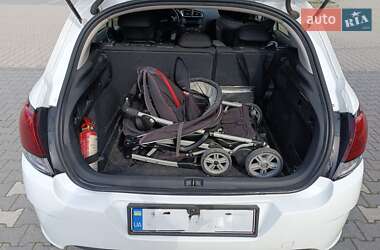 Хэтчбек Citroen C4 2016 в 