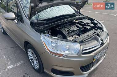 Хэтчбек Citroen C4 2013 в 