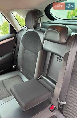Хэтчбек Citroen C4 2012 в 