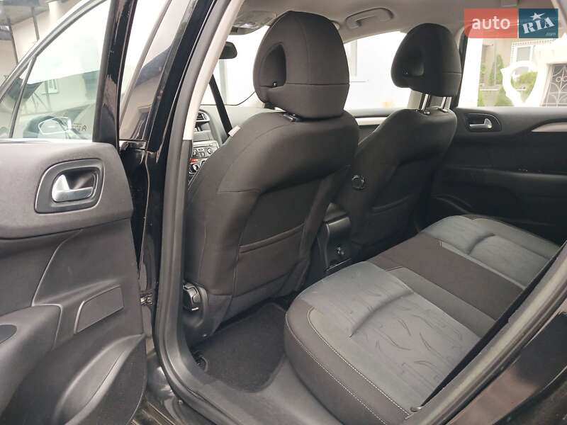 Хэтчбек Citroen C4 2013 в Кицмани