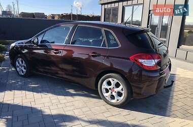 Хэтчбек Citroen C4 2011 в 