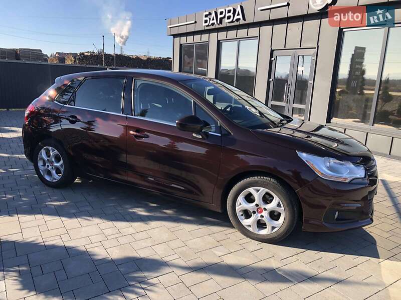 Хэтчбек Citroen C4 2011 в 