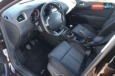 Хэтчбек Citroen C4 2011 в 