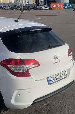 Хетчбек Citroen C4 2012 в 