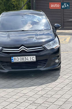 Хэтчбек Citroen C4 2012 в 