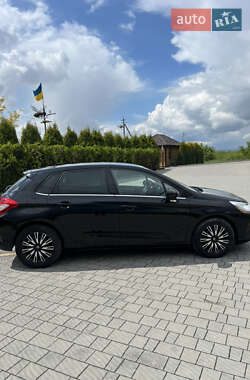 Хэтчбек Citroen C4 2012 в 