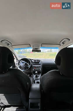 Хэтчбек Citroen C4 2012 в 