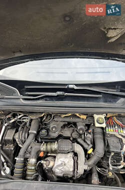 Хэтчбек Citroen C4 2012 в 