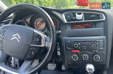 Хэтчбек Citroen C4 2011 в 