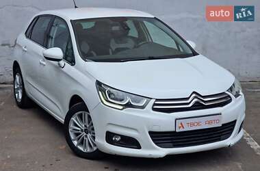 Хэтчбек Citroen C4 2015 в 