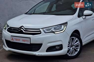Хэтчбек Citroen C4 2015 в 