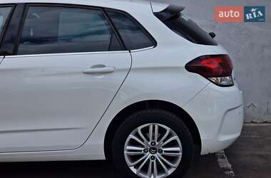 Хэтчбек Citroen C4 2015 в 