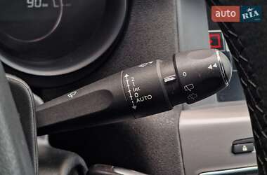 Хэтчбек Citroen C4 2015 в 