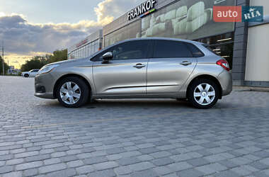 Хэтчбек Citroen C4 2012 в 