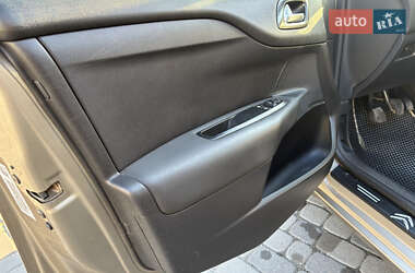 Хэтчбек Citroen C4 2012 в 