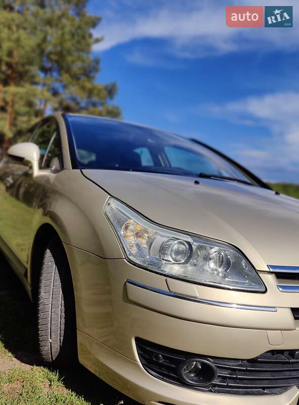 Хэтчбек Citroen C4 2005 в 
