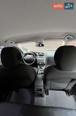 Хетчбек Citroen C4 2012 в 
