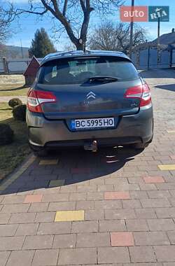 Хэтчбек Citroen C4 2012 в 