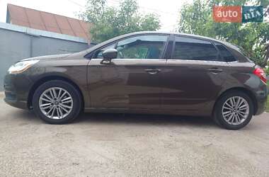 Хэтчбек Citroen C4 2010 в 