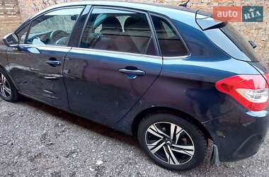Хэтчбек Citroen C4 2012 в 