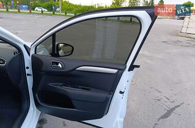 Хетчбек Citroen C4 2016 в 