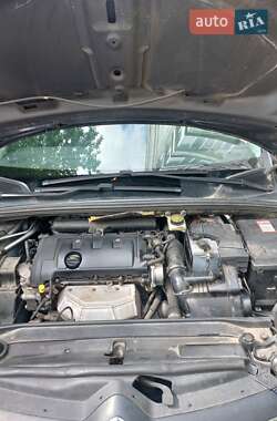 Хэтчбек Citroen C4 2012 в 