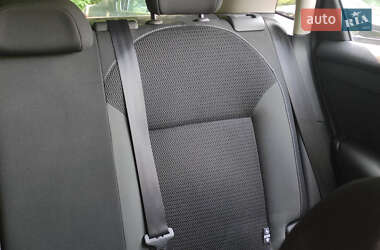 Хэтчбек Citroen C4 2016 в 
