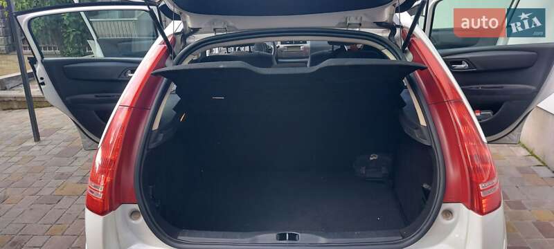Хэтчбек Citroen C4 2010 в Ровно