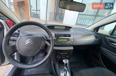 Хэтчбек Citroen C4 2009 в 