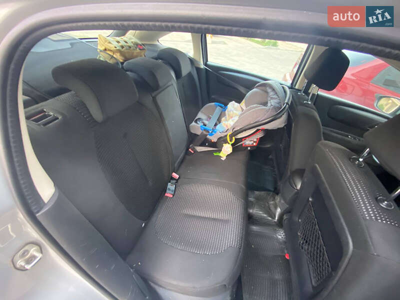 Хэтчбек Citroen C4 2009 в Буче