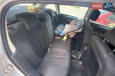 Хэтчбек Citroen C4 2009 в 