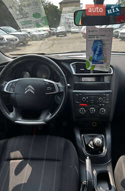Хэтчбек Citroen C4 2013 в 
