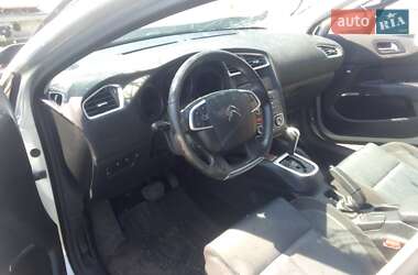 Хэтчбек Citroen C4 2011 в 