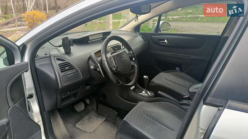 Хэтчбек Citroen C4 2007 в 