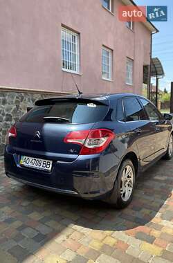 Хетчбек Citroen C4 2012 в 