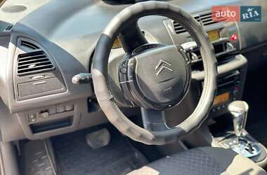 Хэтчбек Citroen C4 2007 в 