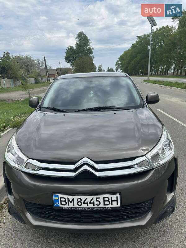 Хетчбек Citroen C4 2012 в Ромнах